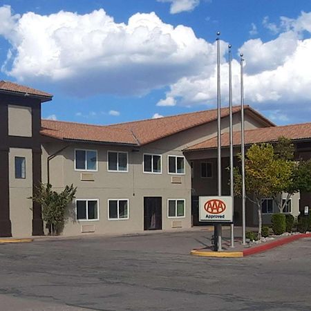 Quality Inn & Suites Grants - I-40 Exteriör bild