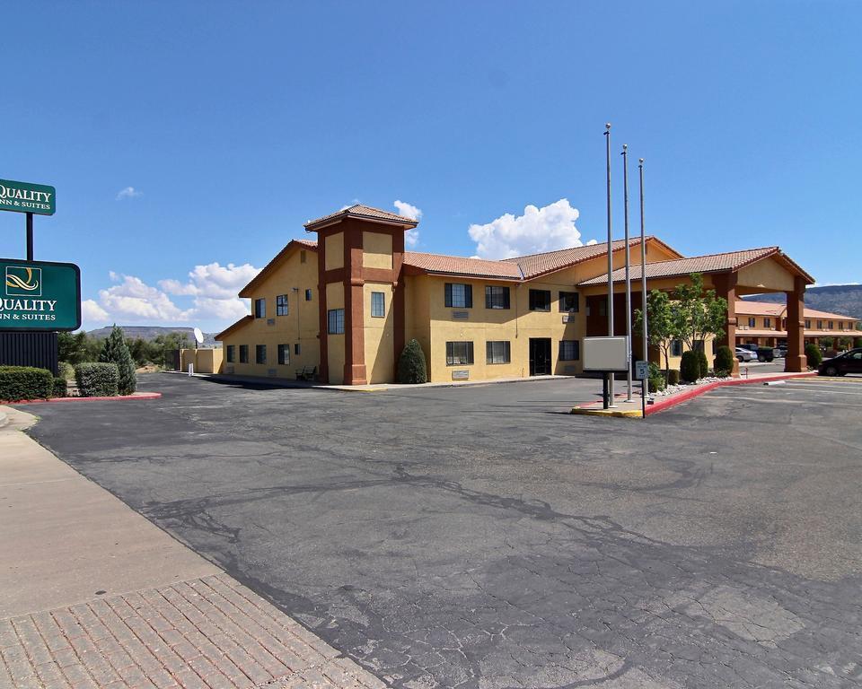Quality Inn & Suites Grants - I-40 Exteriör bild