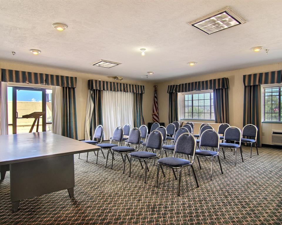 Quality Inn & Suites Grants - I-40 Exteriör bild