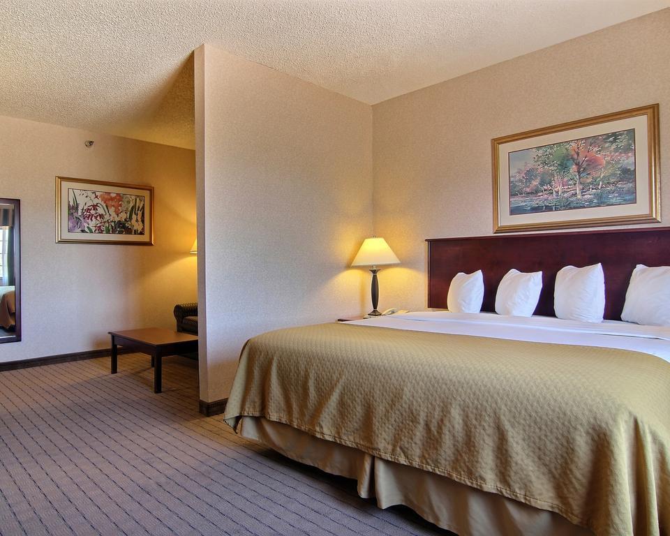 Quality Inn & Suites Grants - I-40 Exteriör bild