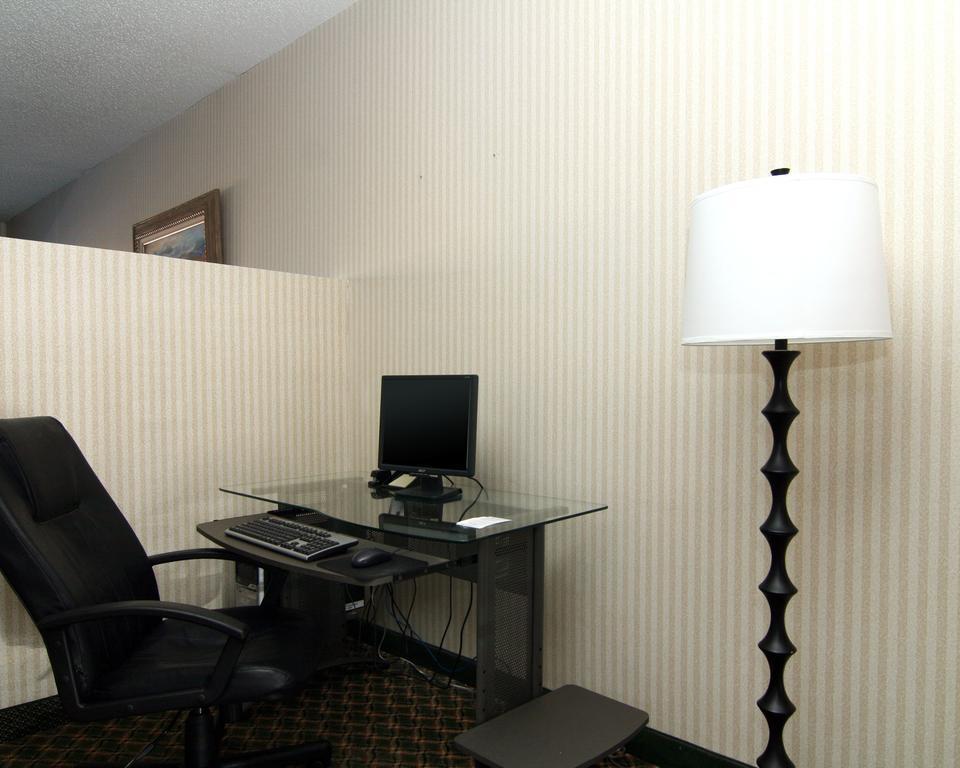 Quality Inn & Suites Grants - I-40 Exteriör bild