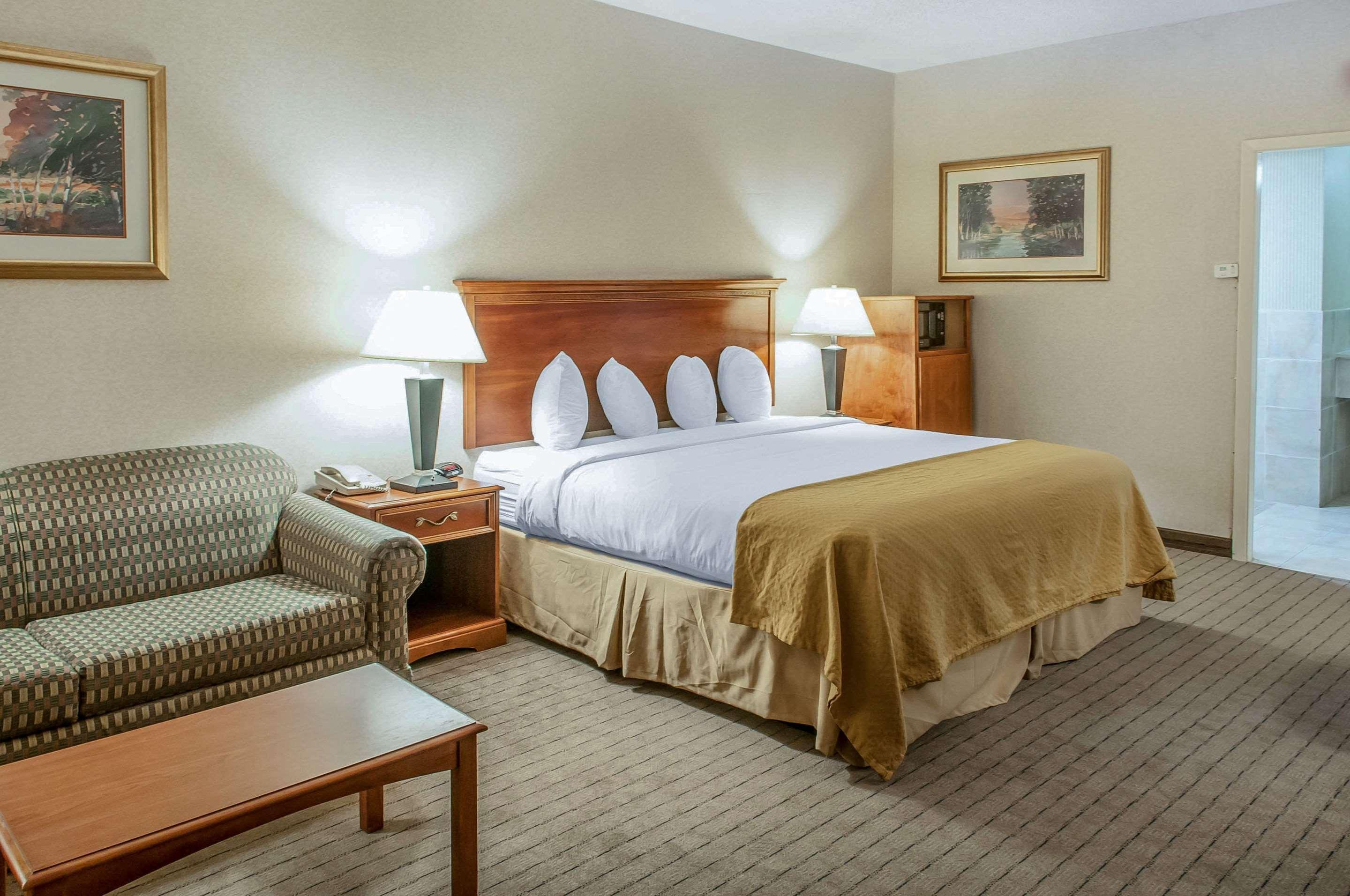 Quality Inn & Suites Grants - I-40 Exteriör bild
