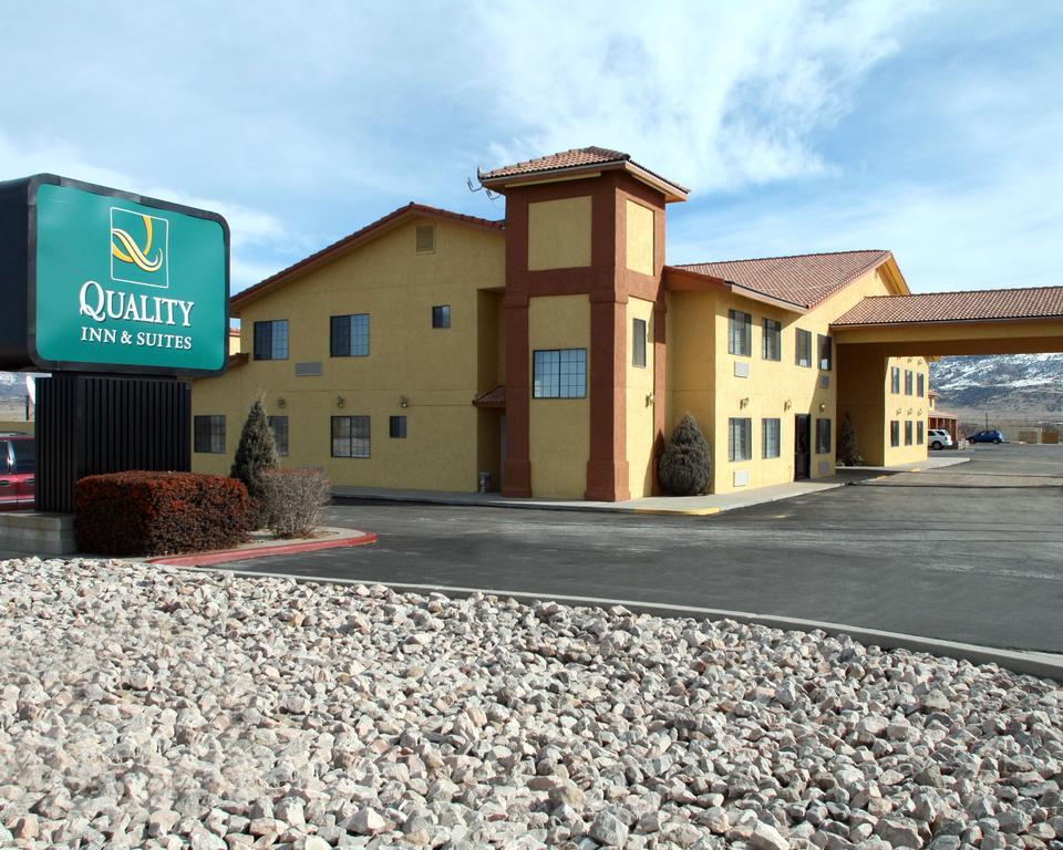 Quality Inn & Suites Grants - I-40 Exteriör bild