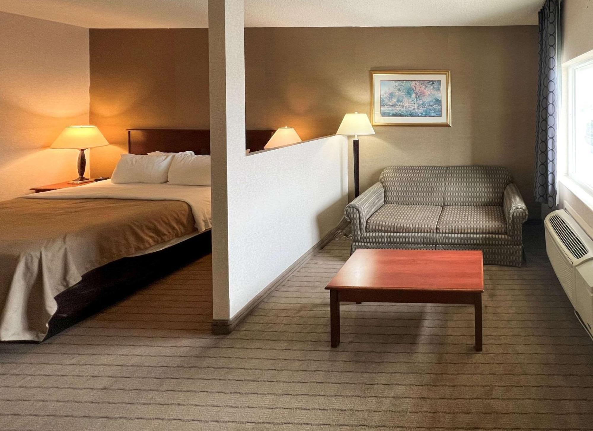 Quality Inn & Suites Grants - I-40 Exteriör bild