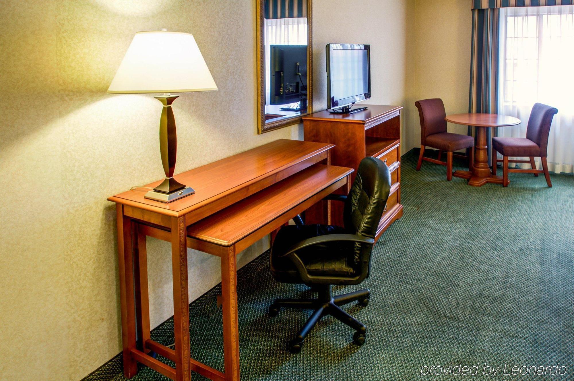 Quality Inn & Suites Grants - I-40 Exteriör bild