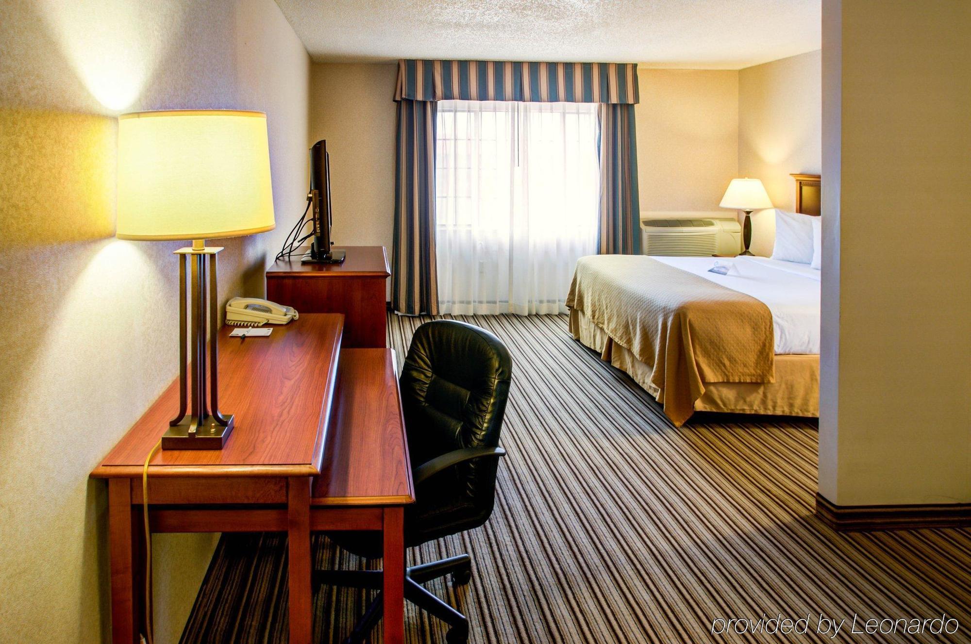 Quality Inn & Suites Grants - I-40 Exteriör bild