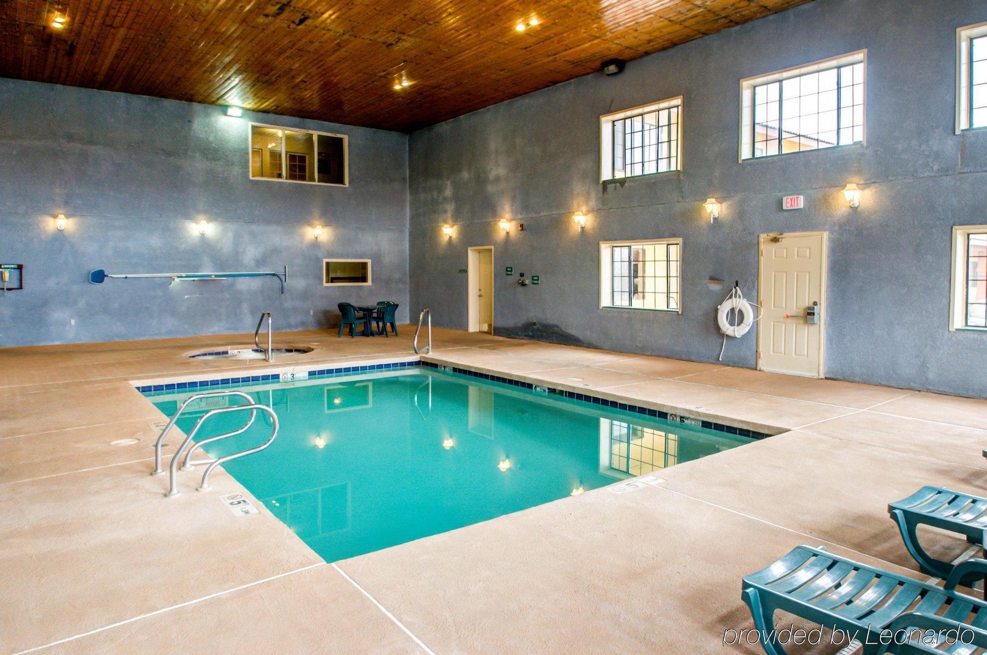 Quality Inn & Suites Grants - I-40 Exteriör bild